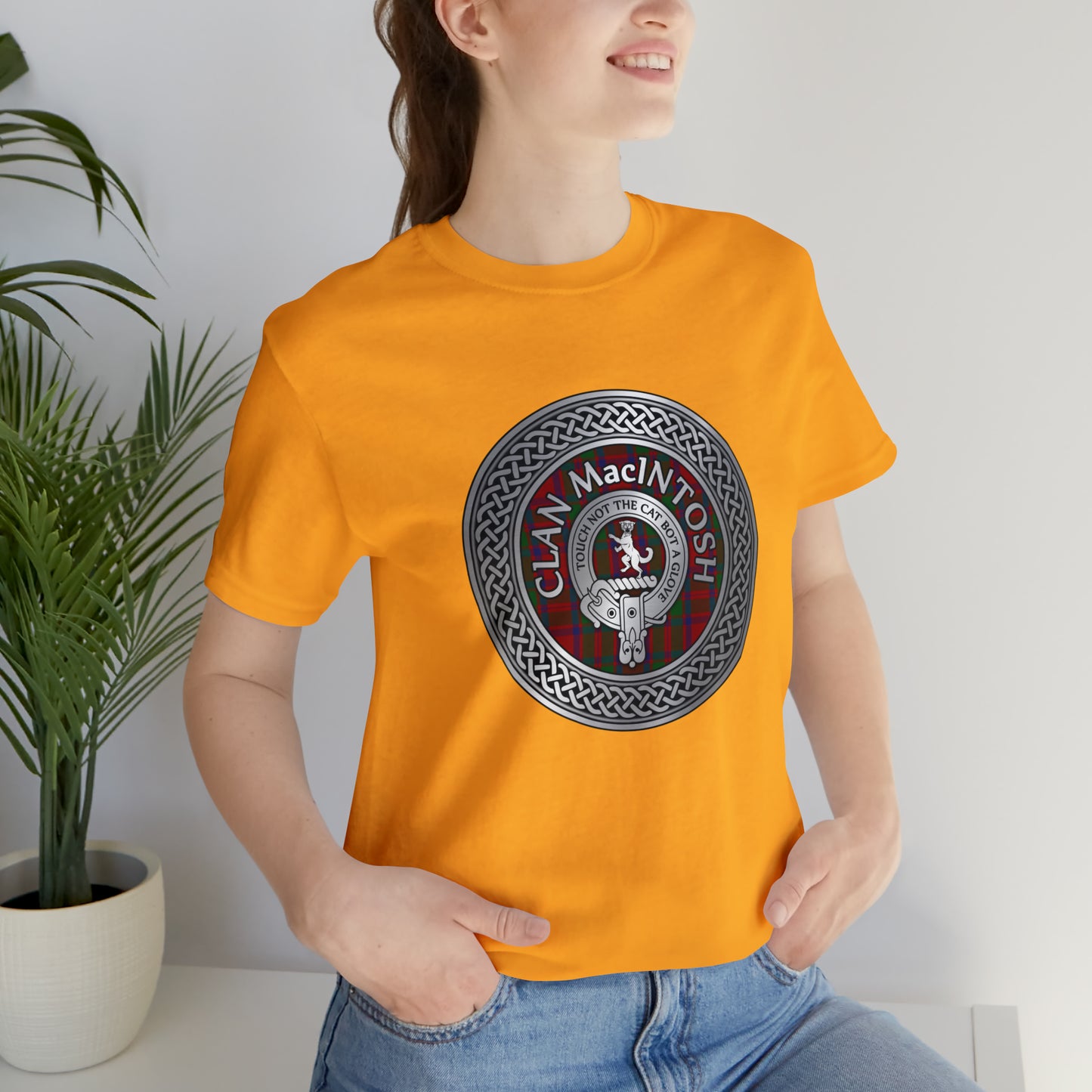Clan MacIntosh Crest & Tartan Knot | Unisex T-Shirt