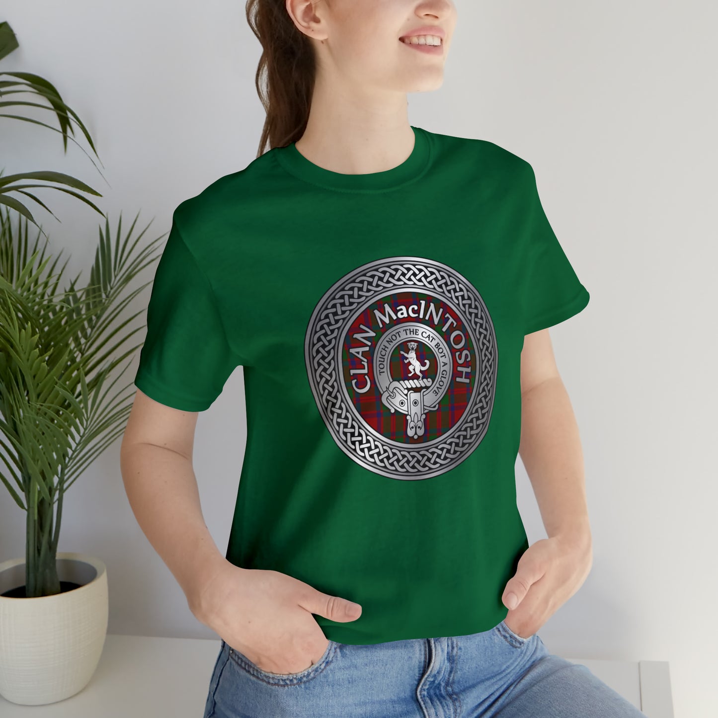 Clan MacIntosh Crest & Tartan Knot | Unisex T-Shirt