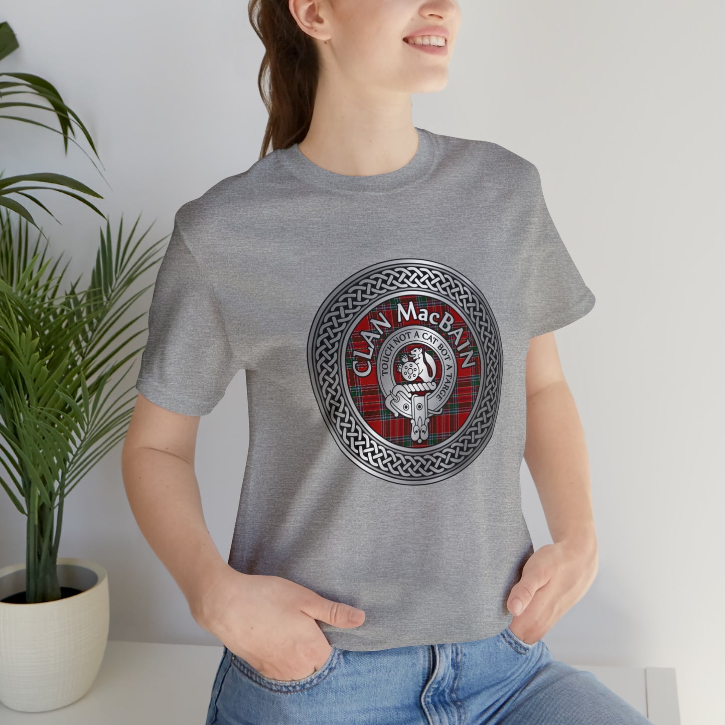 Clan MacBain Crest & Tartan Knot | Unisex T-Shirt