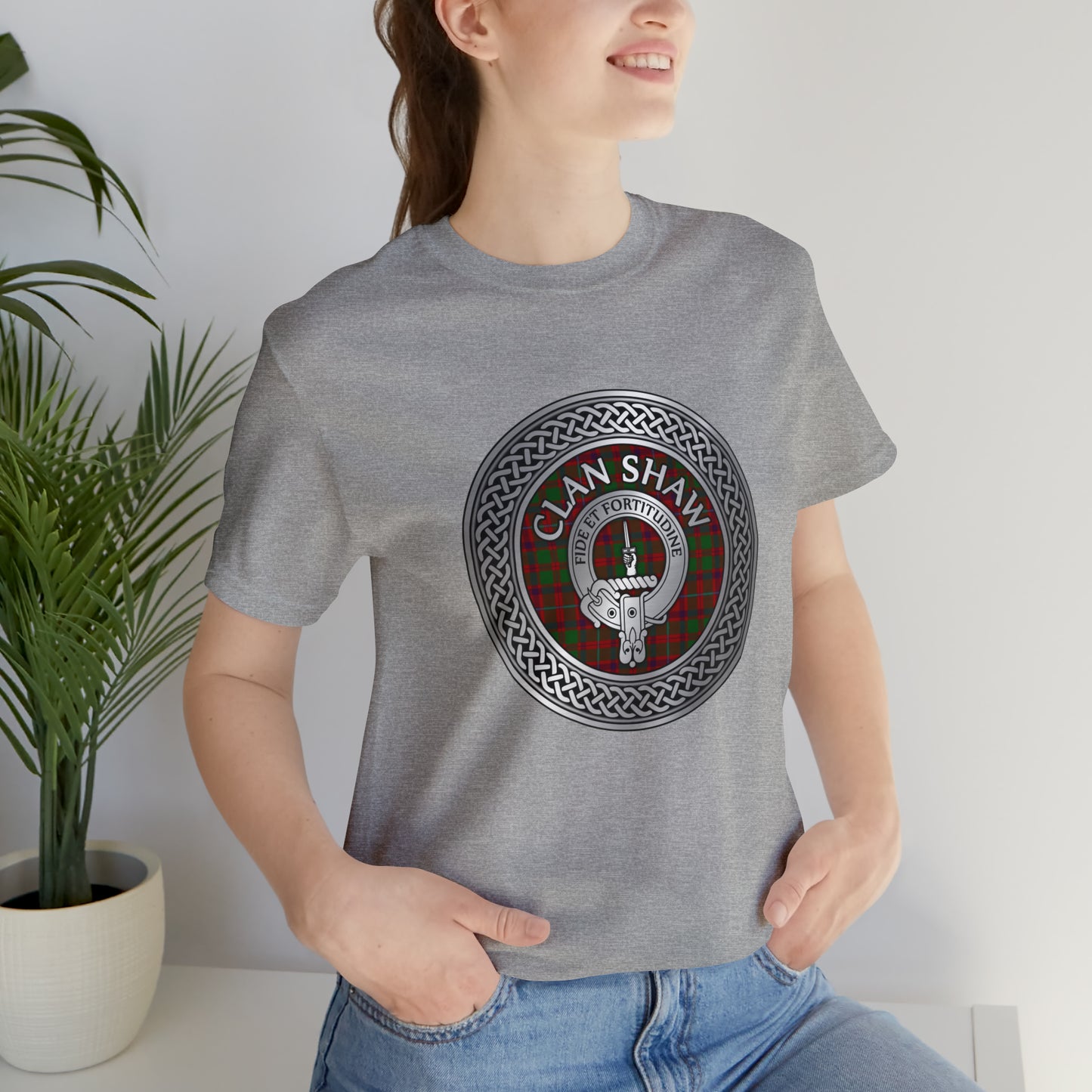 Clan Shaw Crest & Tartan Knot | Unisex T-Shirt