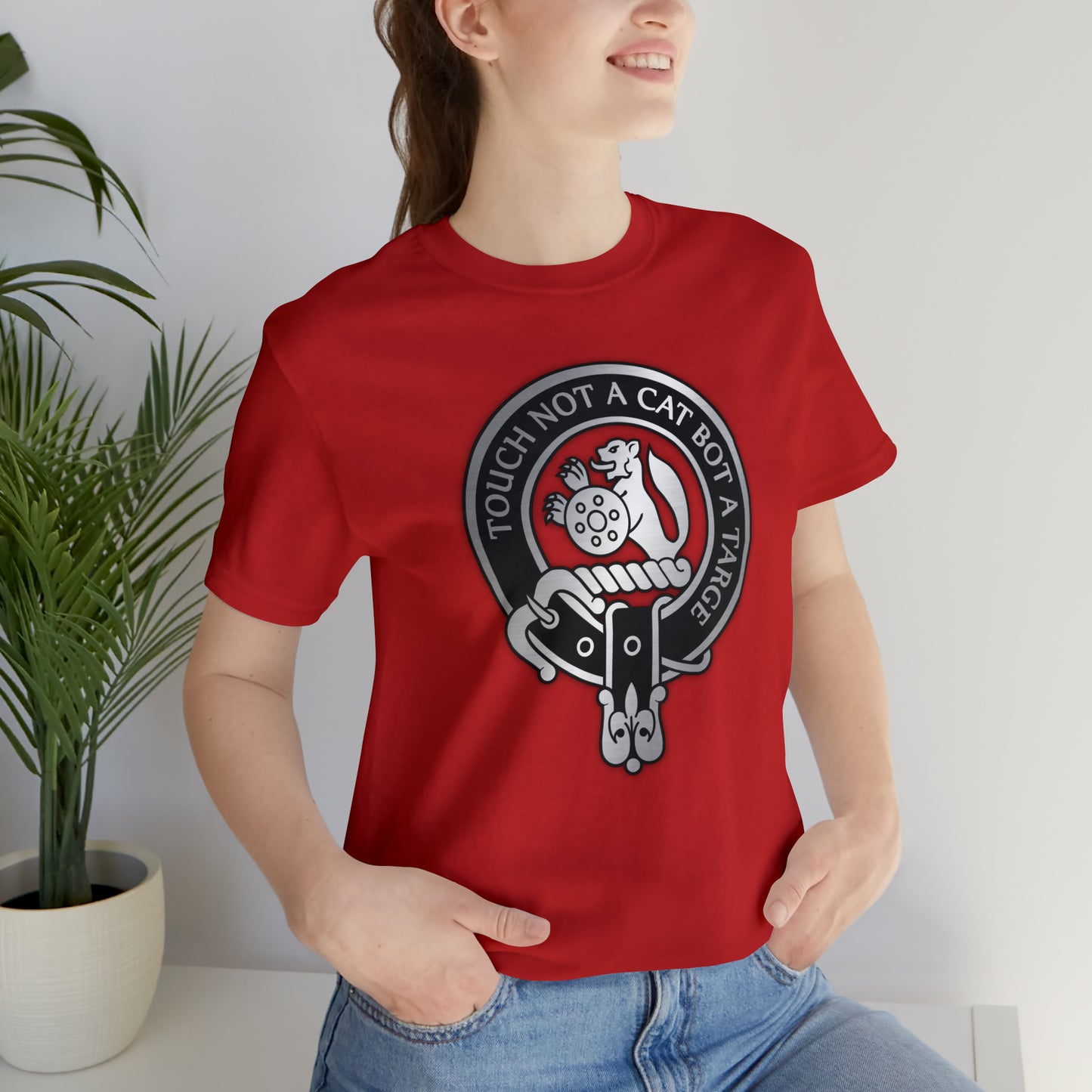 Clan MacBean | MacBain Crest | Unisex T-Shirt