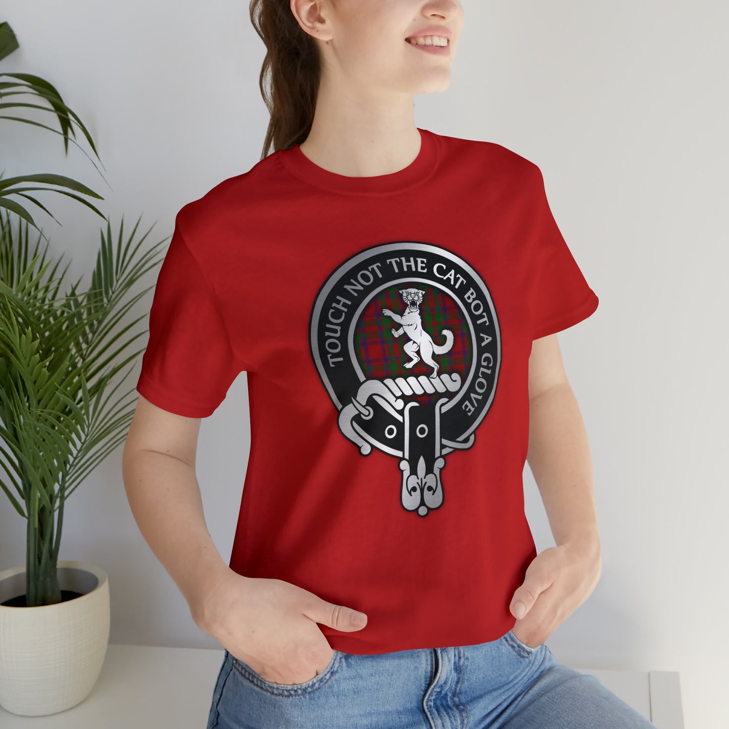 Clan MacIntosh | MacKintosh Crest & Tartan | Unisex T-Shirt