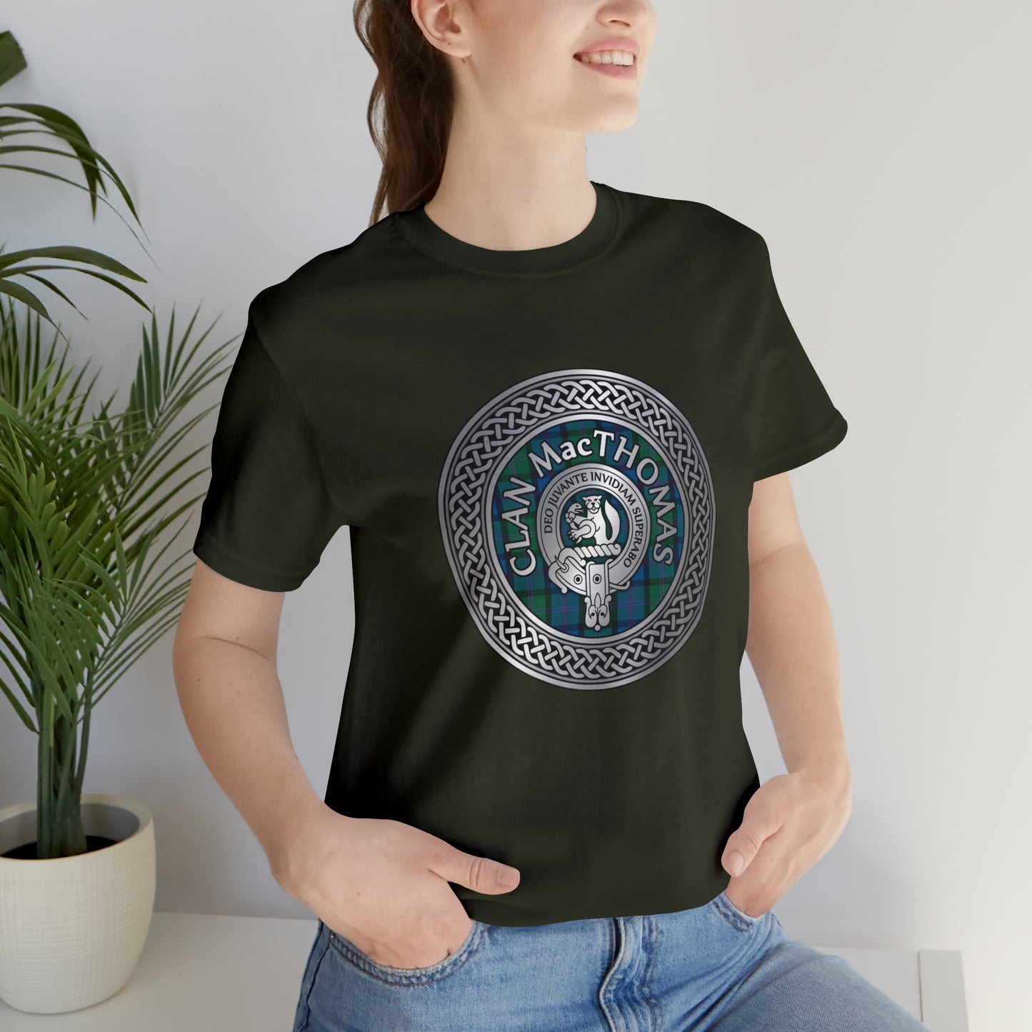 Clan MacThomas Crest & Tartan Knot | Unisex T-Shirt