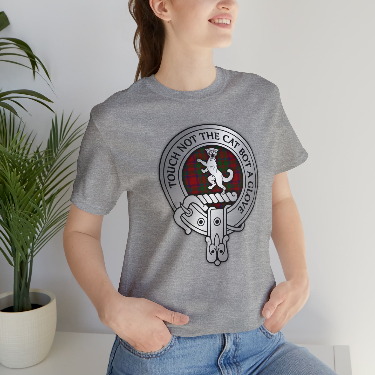 Clan MacIntosh | MacKintosh Crest & Tartan | Unisex T-Shirt