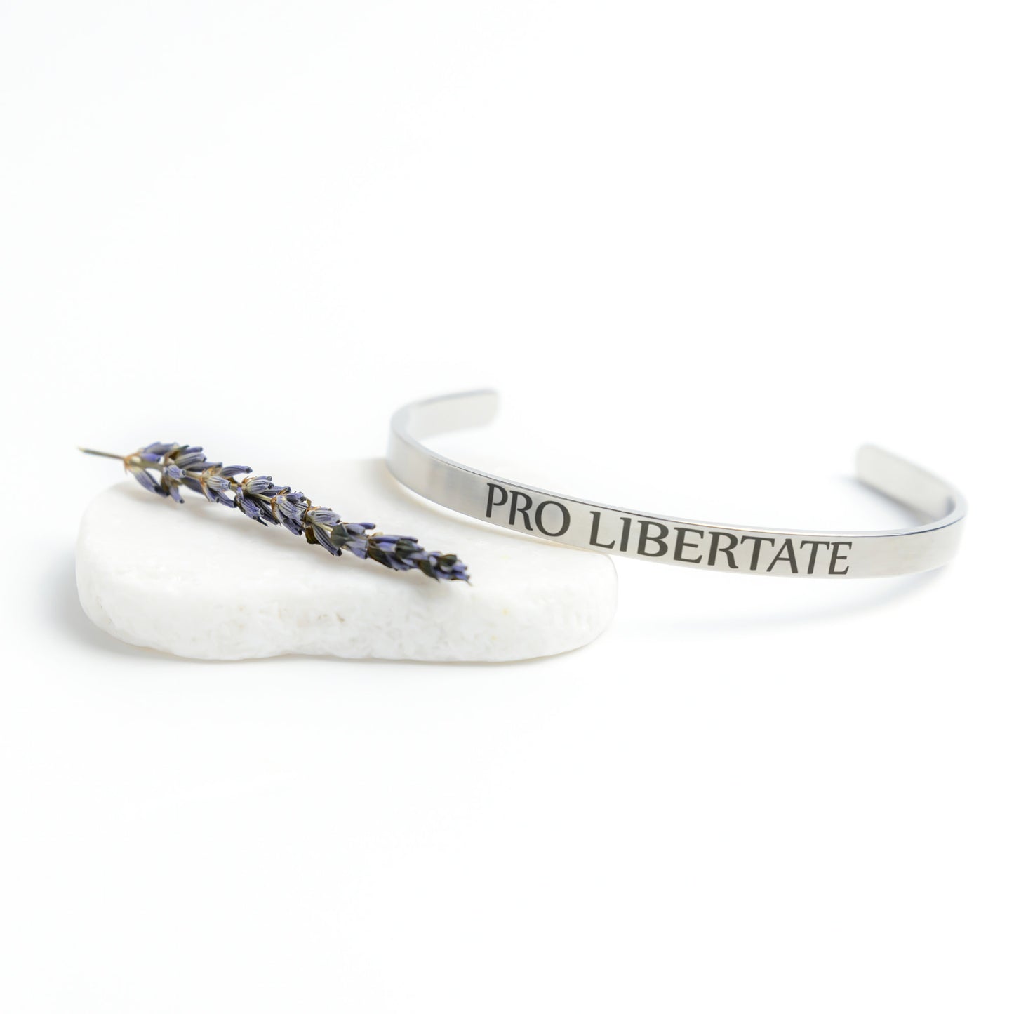 Clan Wallace | Motto | Cuff Bracelet