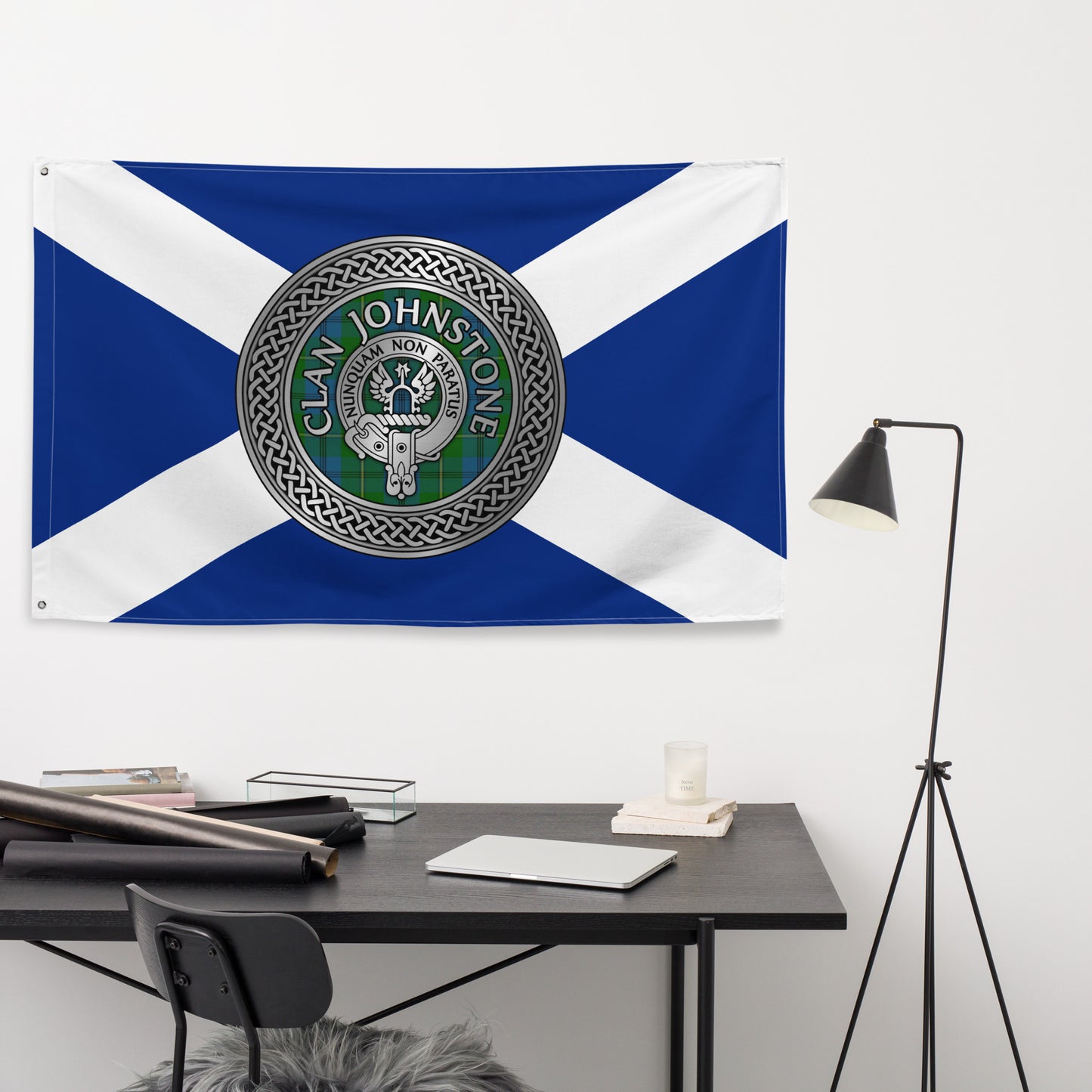 Clan Johnstone Crest & Tartan Flag