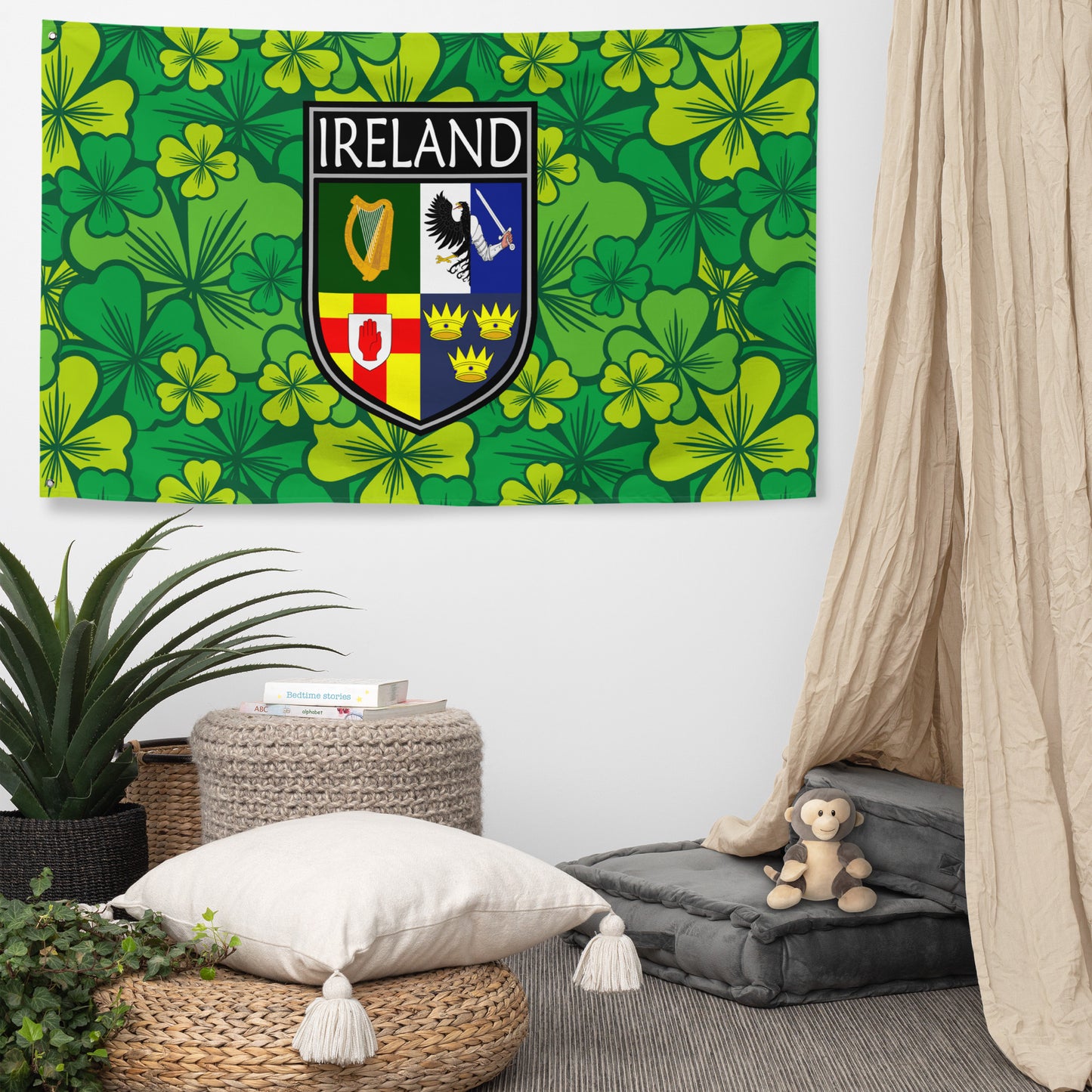 Irish National Crest & Shamrock Flag