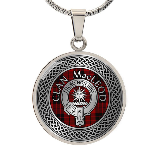 Clan MacLeod (Raasay) Knot Pendant Necklace