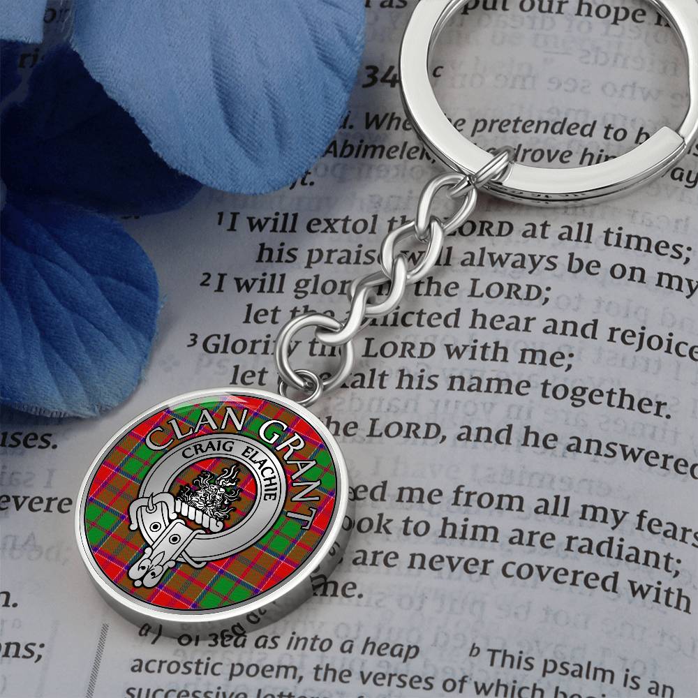 Clan Grant Crest & Tartan Pendant Keychain