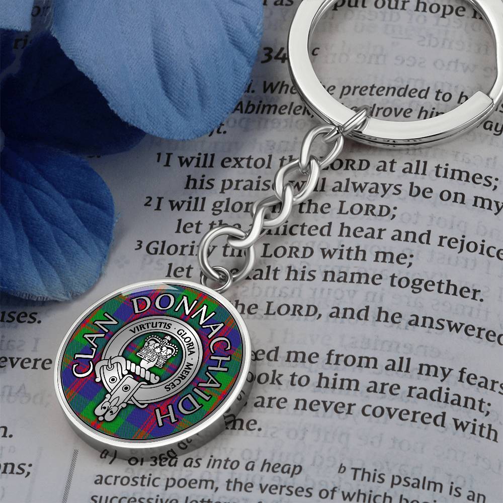 Clan Donnachaidh Crest & Struan Tartan Pendant Keychain