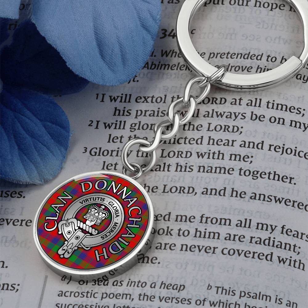 Clan Donnachaidh Crest & Tartan Pendant Keychain