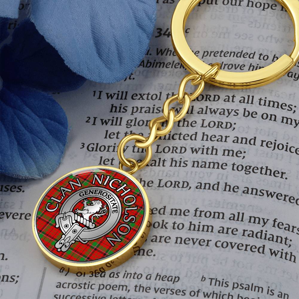 Clan Nicholson Crest & Tartan Pendant Keychain