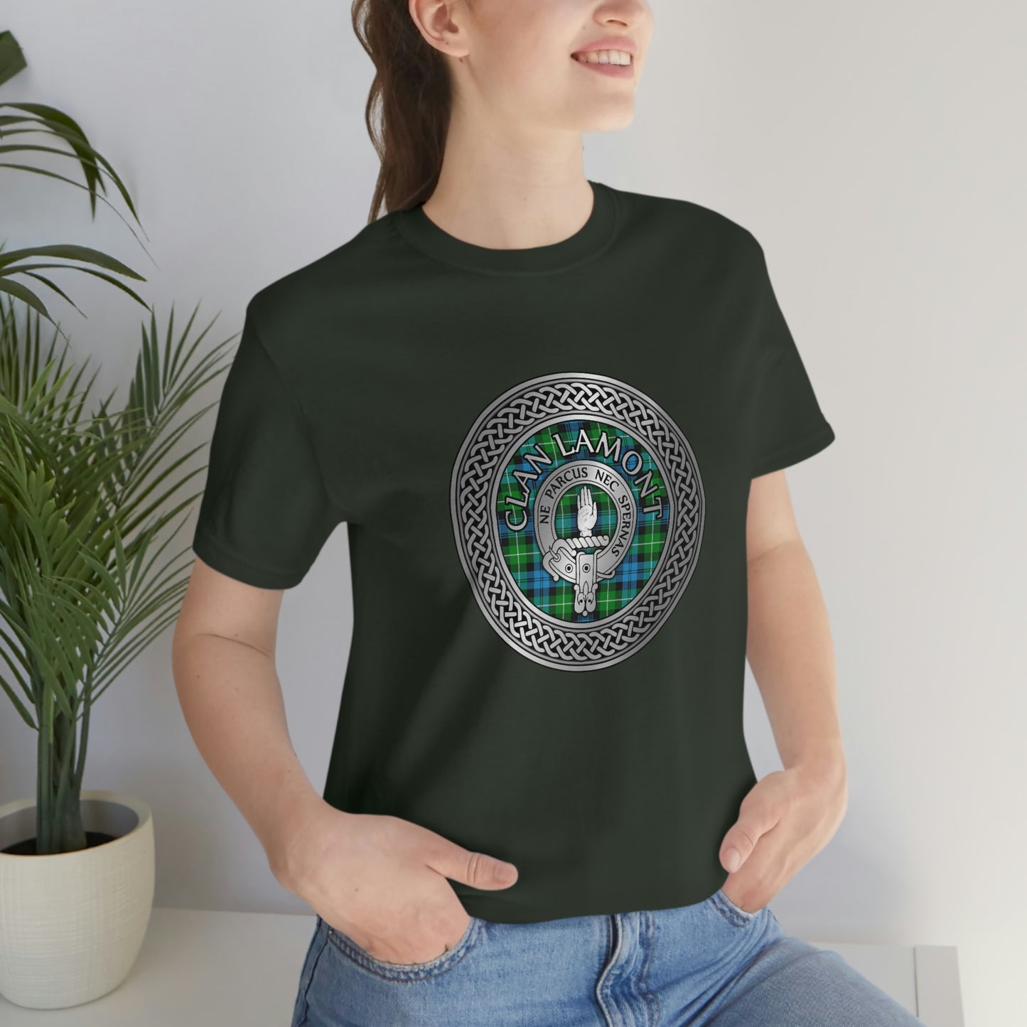 Clan Lamont Crest & Tartan Knot T-Shirt