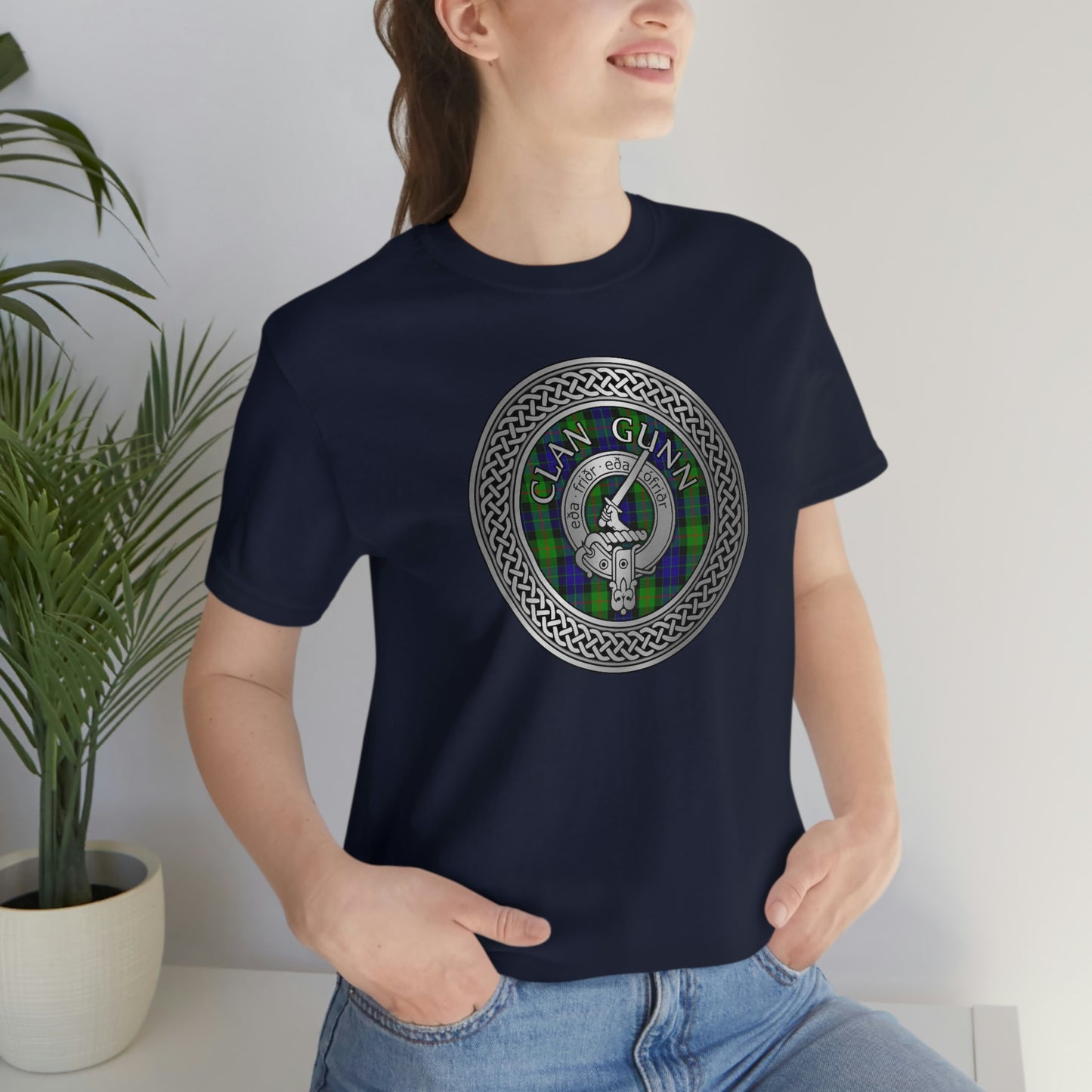 Clan Gunn Tartan & Crest in Celtic Knot T-Shirt