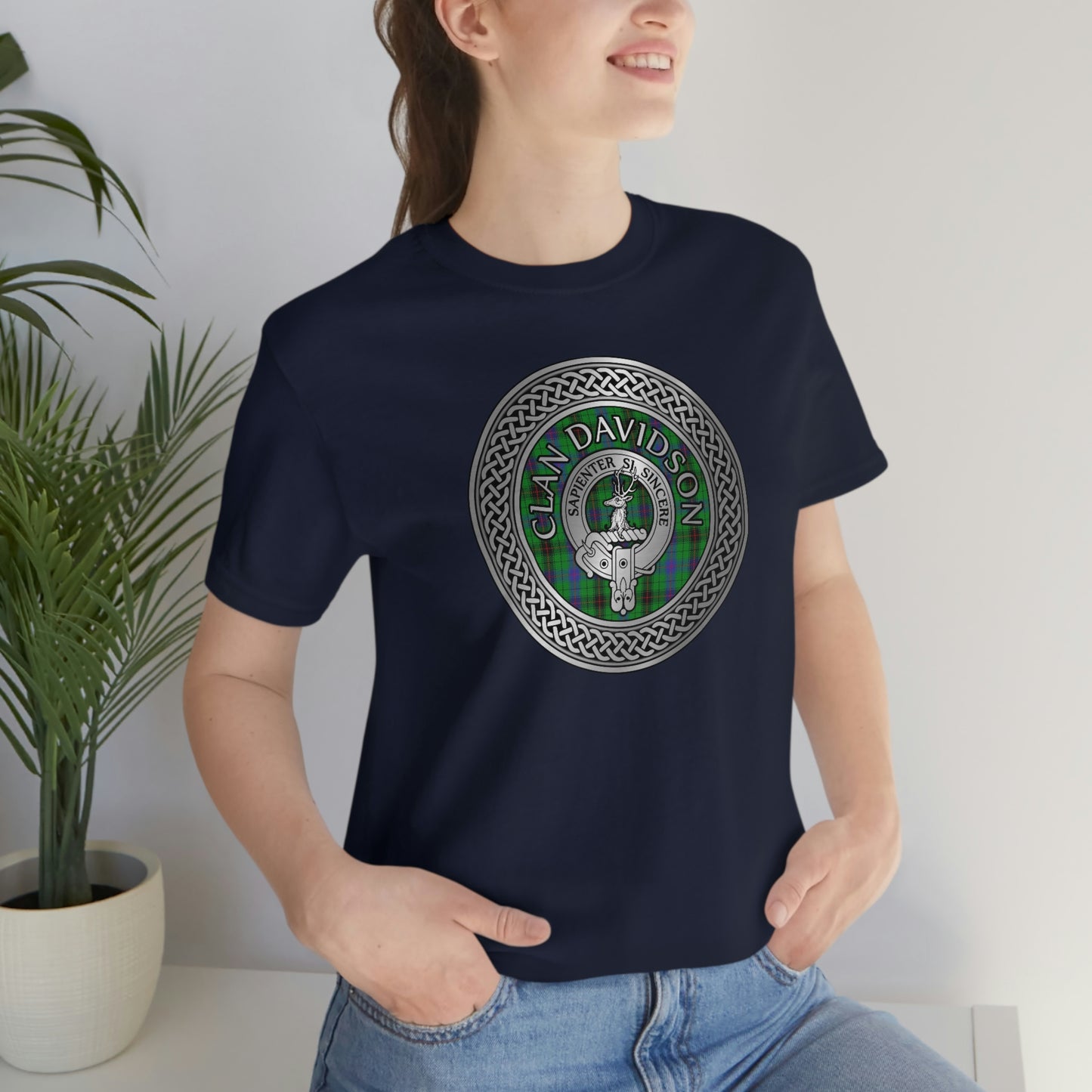 Clan Davidson Tartan & Crest in Celtic Knot T-Shirt