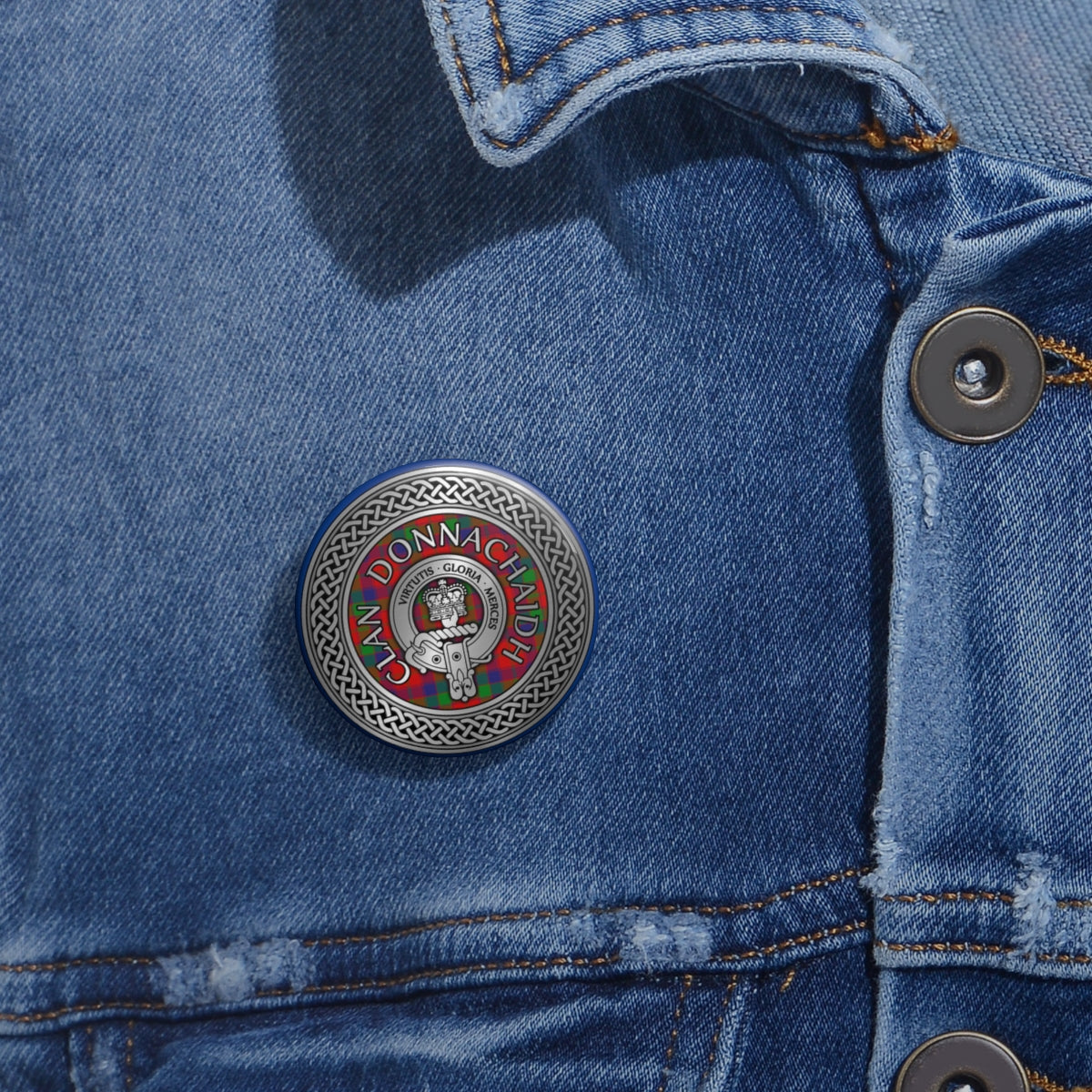 Clan Donnachaidh Crest & Tartan Pin Buttons