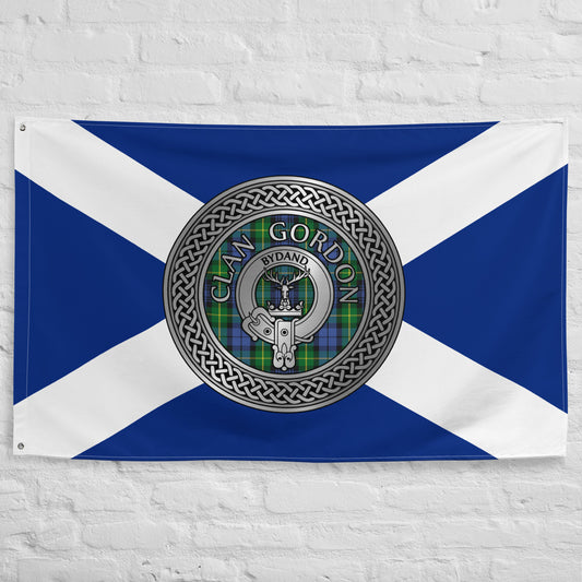 Clan Gordon Crest & Tartan Knot on Scottish Saltire Flag