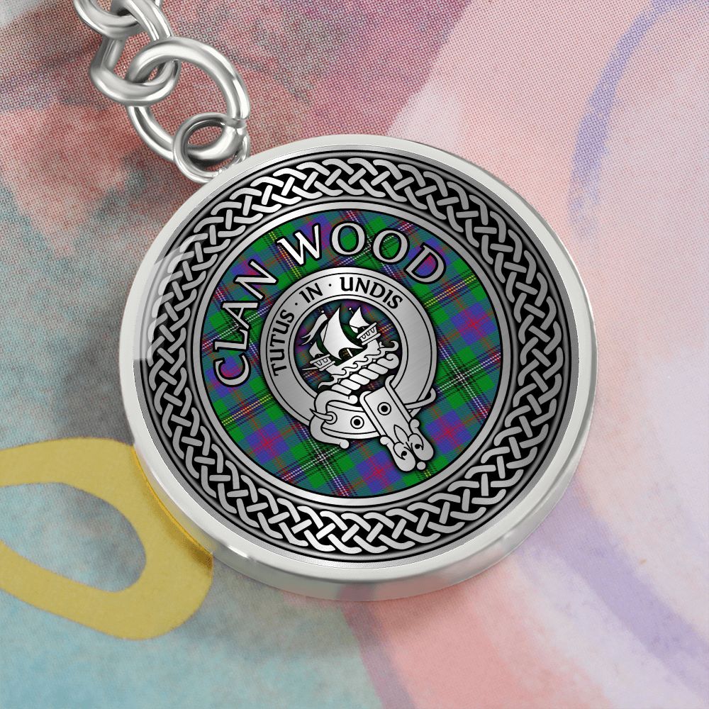 Clan Wood Crest & Tartan Knot Pendant Keychain