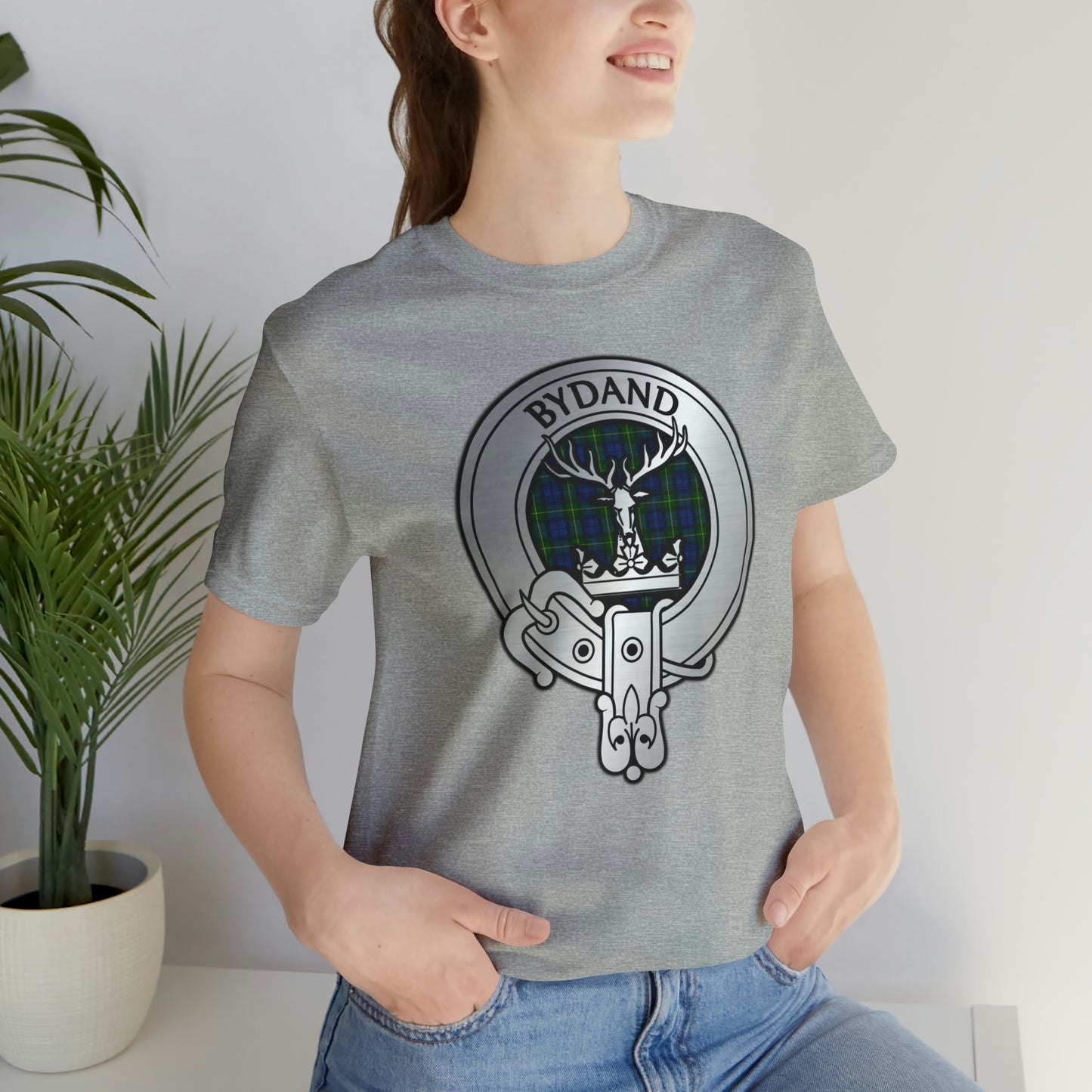 Clan Gordon Crest & Tartan | Unisex T-Shirt