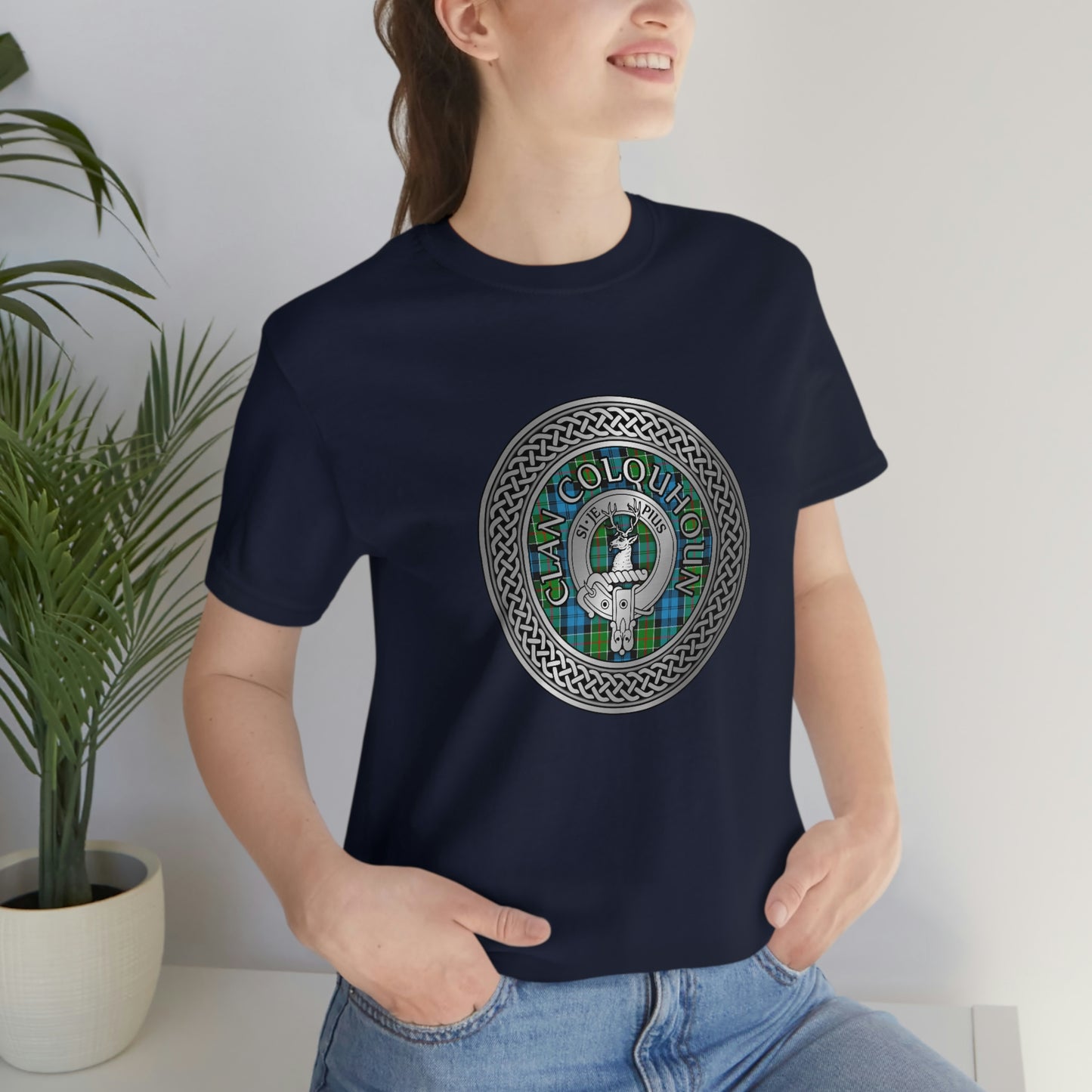 Clan Colquhoun Crest & Tartan Knot T-Shirt