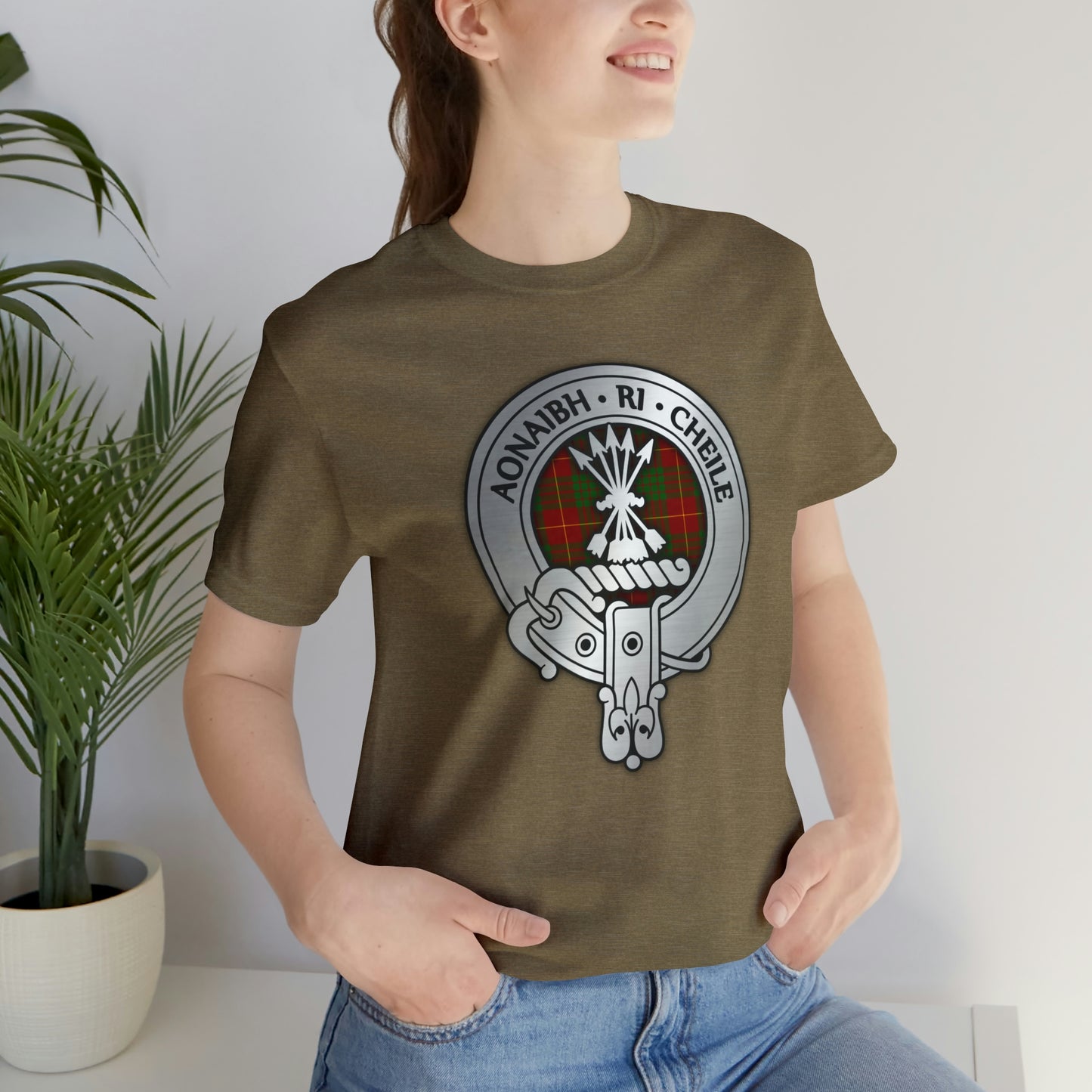 Clan Cameron Crest & Tartan | Unisex T-Shirt